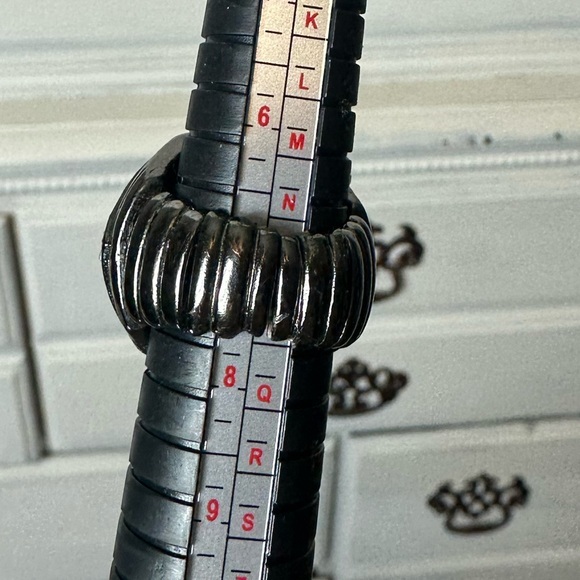 Stretch Statement‎ Ring - Picture 6 of 8